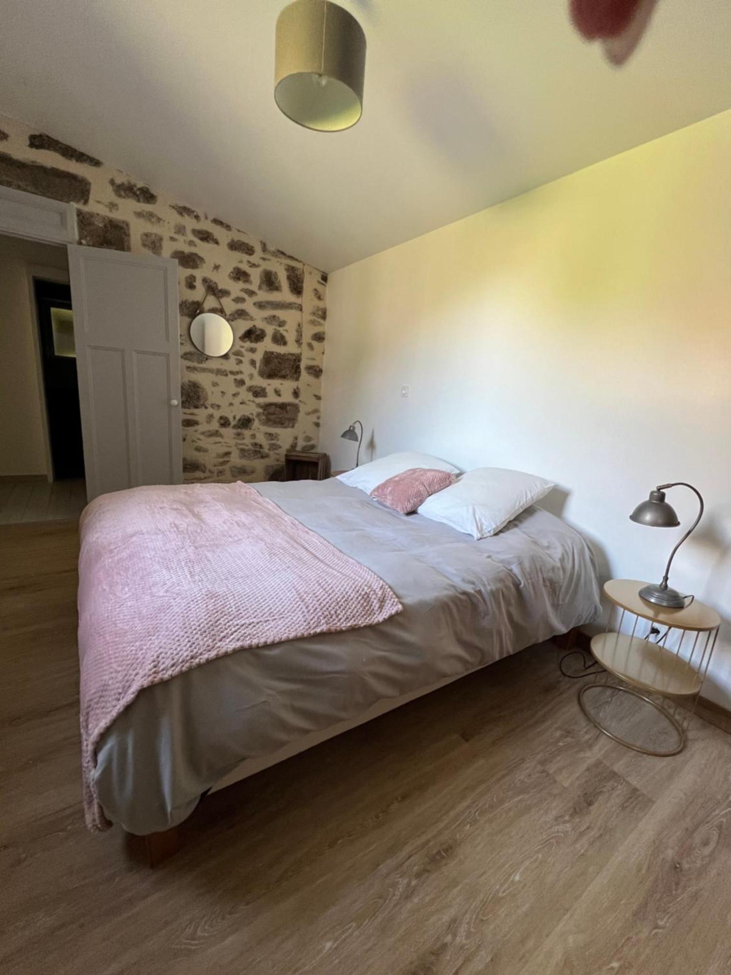 La Remise 4 Etoiles Villa Saint-Hilaire-de-Mortagne Eksteriør bilde