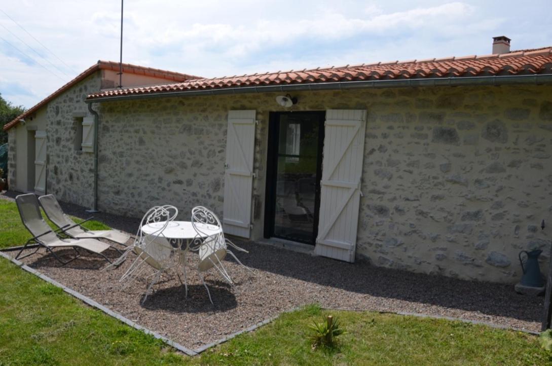 La Remise 4 Etoiles Villa Saint-Hilaire-de-Mortagne Eksteriør bilde